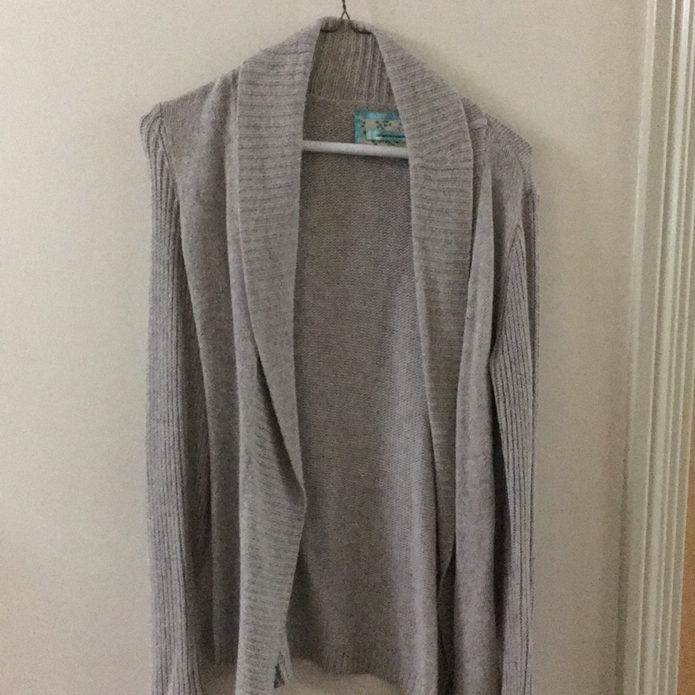Abercrombie light grey cardigan